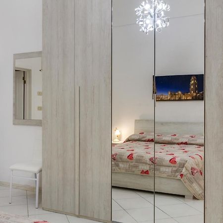 Dimora Del Delfino Curioso Διαμέρισμα Λέτσε Εξωτερικό φωτογραφία